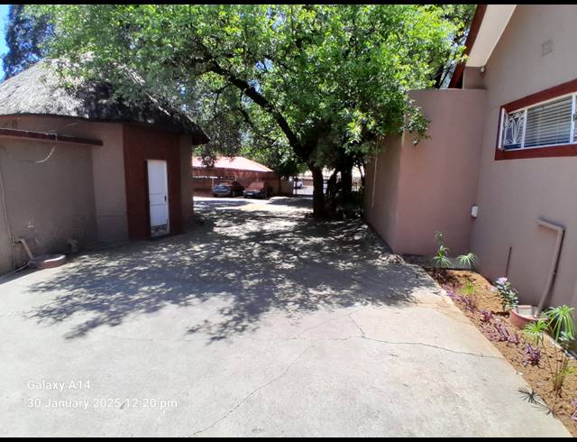 328M² OFFICE FOR SALE IN BO-DORP